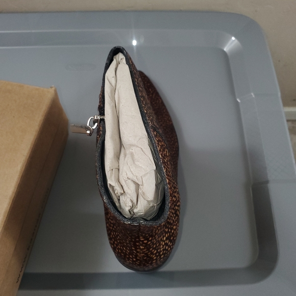 KAANAS Women's Size 10M Durella Pointy Sock Bootie Cheetah Ankle Boot New - Picture 3 of 5